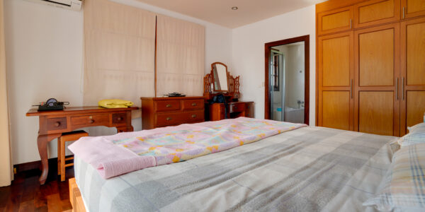 3 Bedroom Thai Style House with Pool in Bangrak, Koh Samui – For Sale