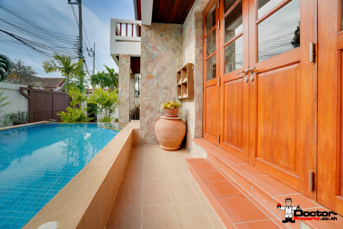 3 Bedroom Thai Style House with Pool in Bangrak, Koh Samui – For Sale