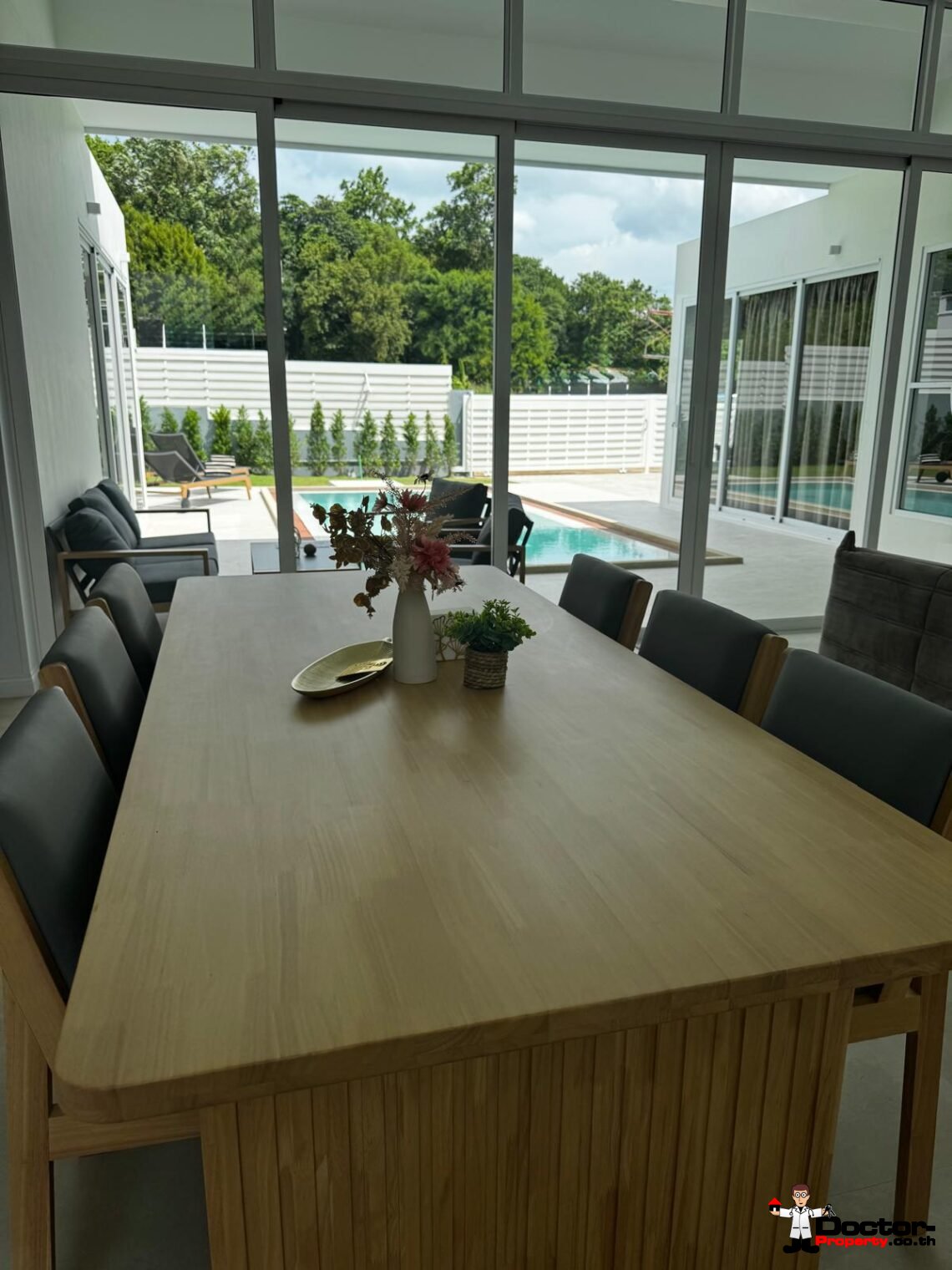 3 Bedroom Pool Villa Bali Style in Plai Laem, Koh Samui – For Sale