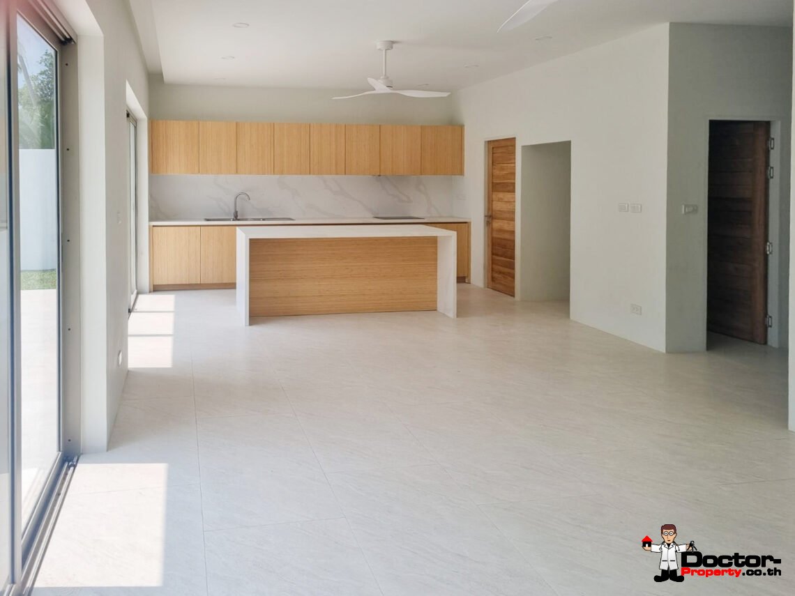 Modern 4 Bedroom Pool Villa in Bang Rak, Koh Samui – For Sale