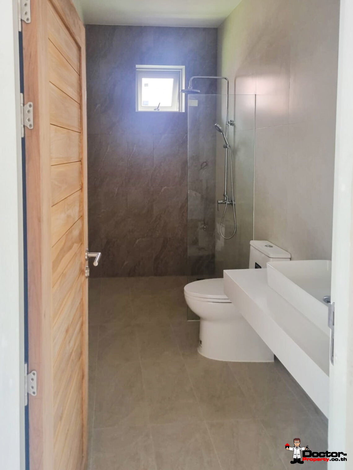 Modern 4 Bedroom Pool Villa in Bang Rak, Koh Samui – For Sale