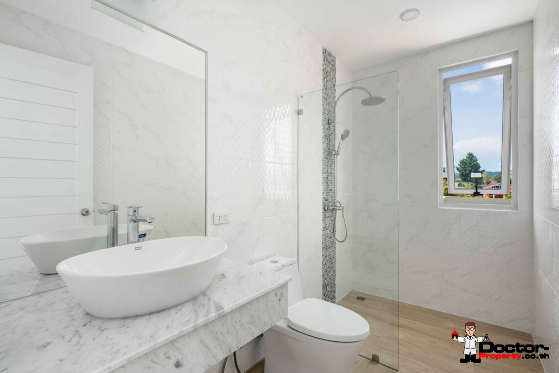 Modern 5 Bedroom Pool Villa with Sea View in Choeng Mon, Koh Samui – For Sale