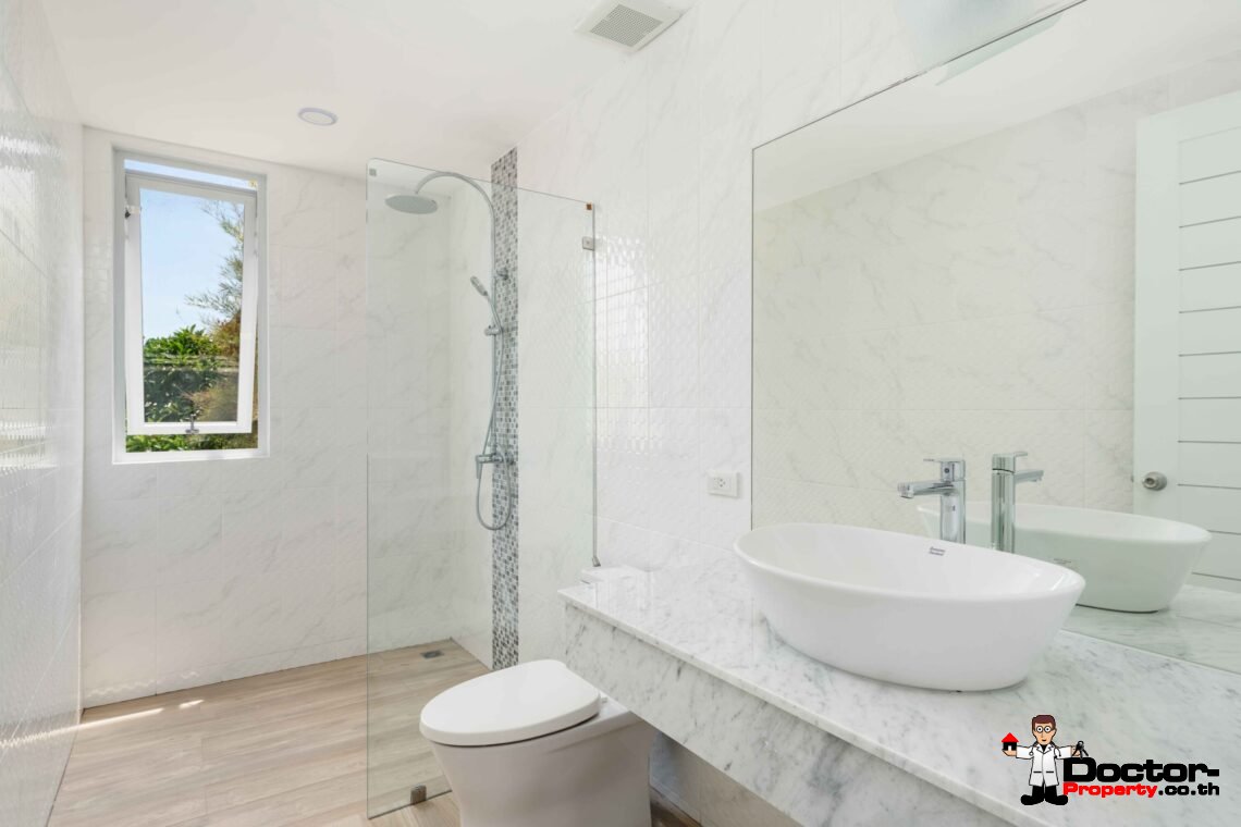 Modern 6 Bedroom Pool Villa with Sea View in Choeng Mon, Koh Samui – For Sale