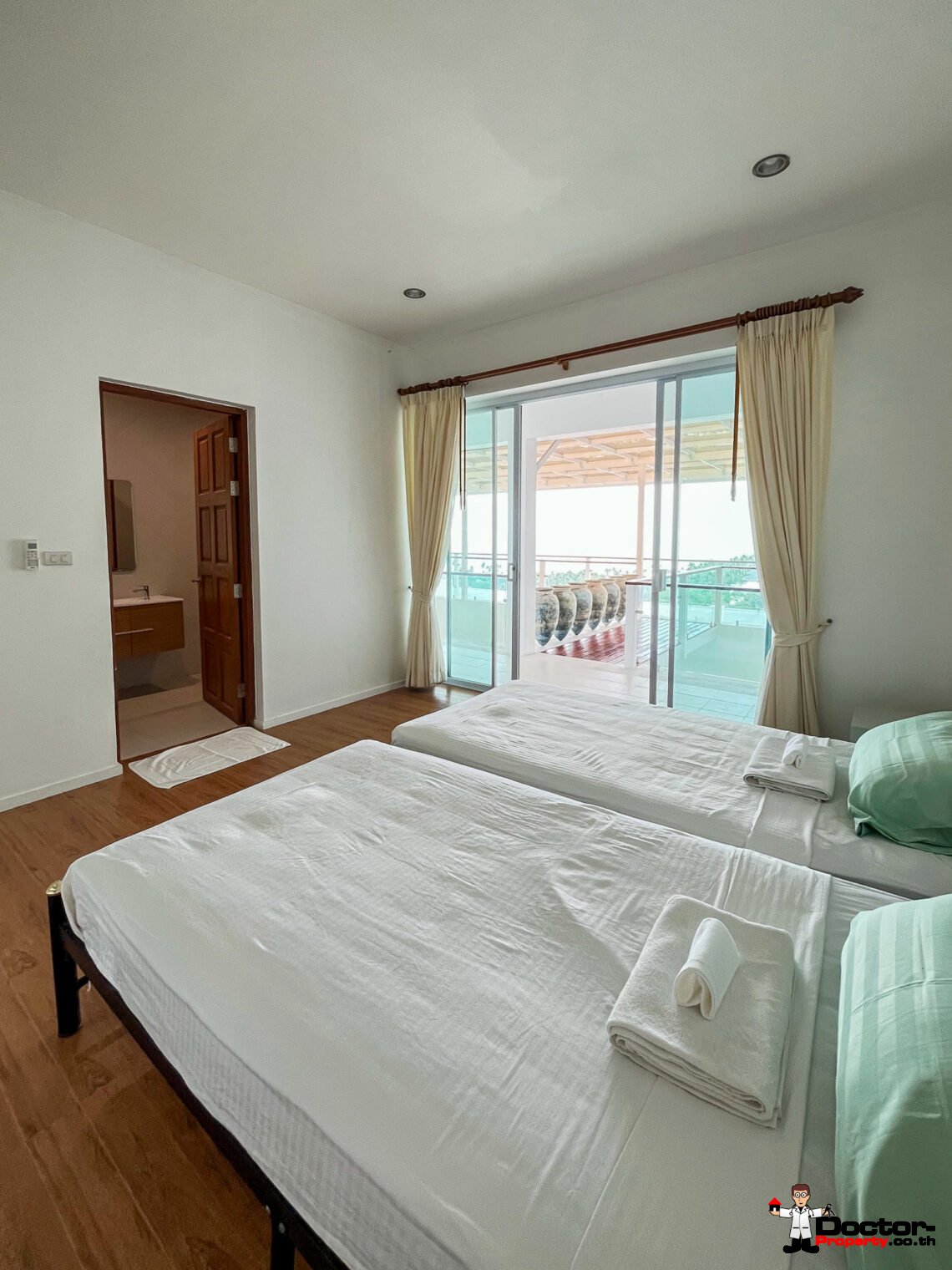 5 Bedroom Sea View Villa with Spacious area in Bang Por, Koh Samui – For Sale