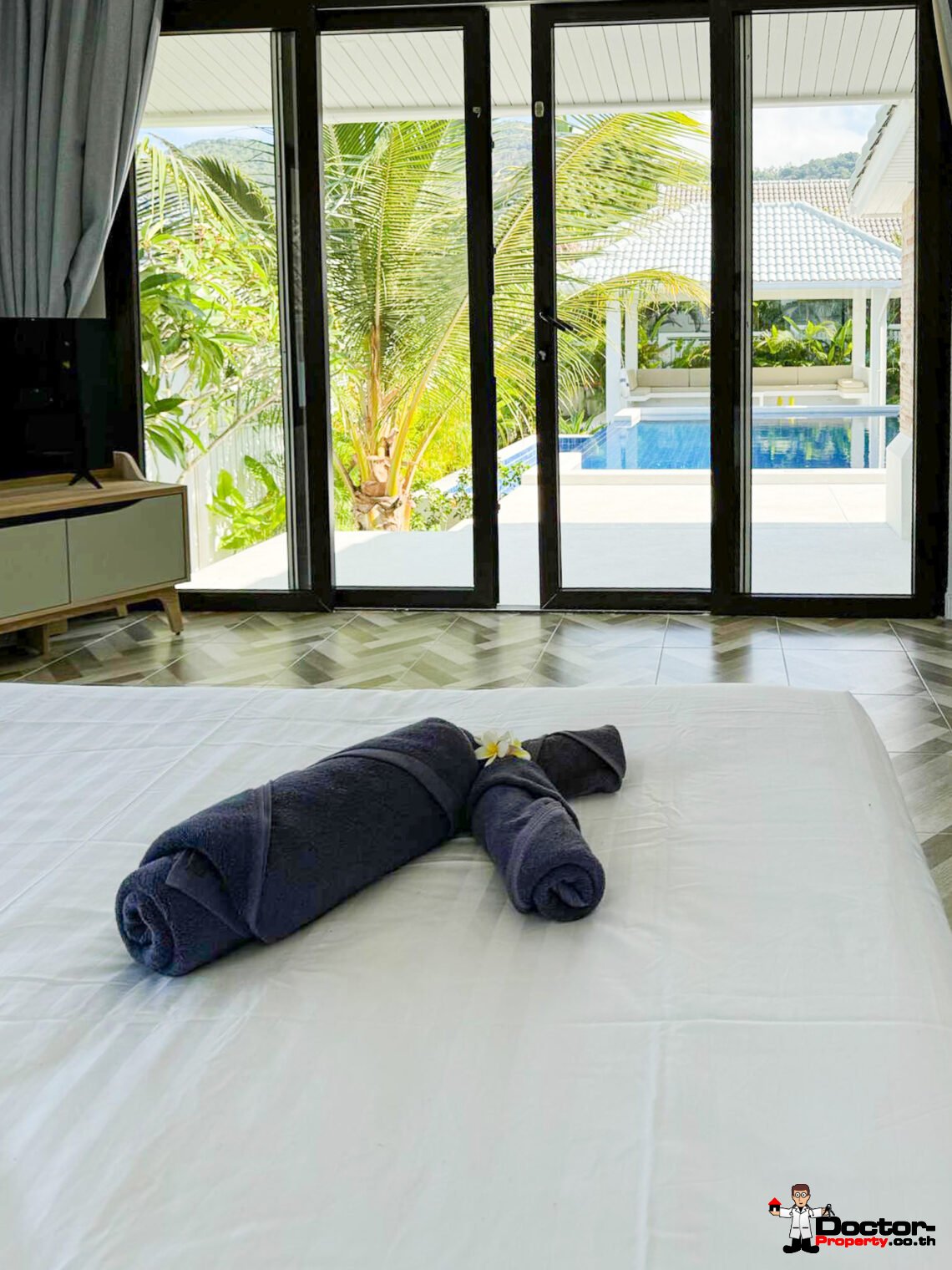 Modern 3 Bedroom Pool Villa in Bo Phut, Koh Samui – For Sale