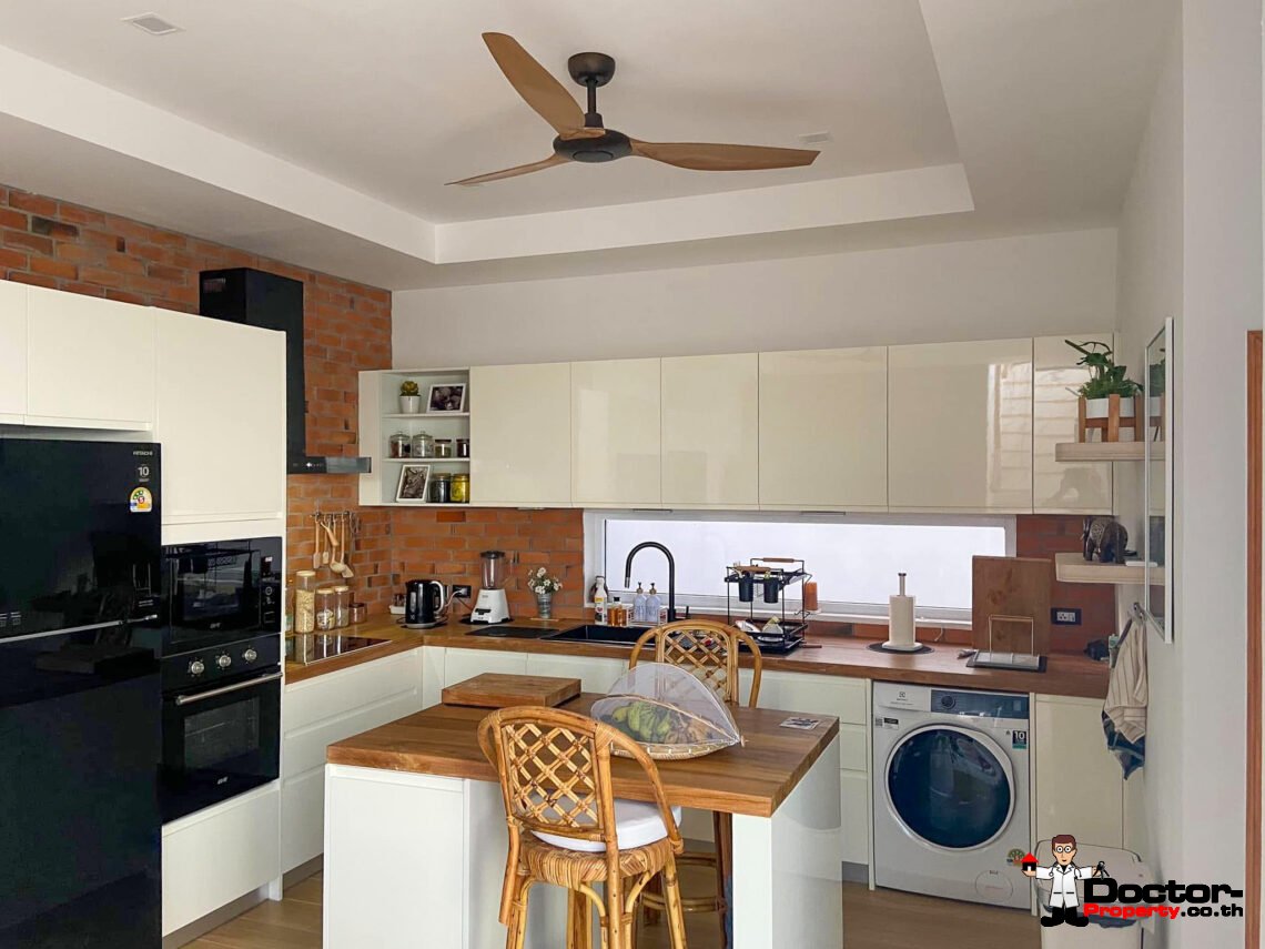 3 Bedroom Pool Villa in Mae Nam, Koh Samui – For Sale