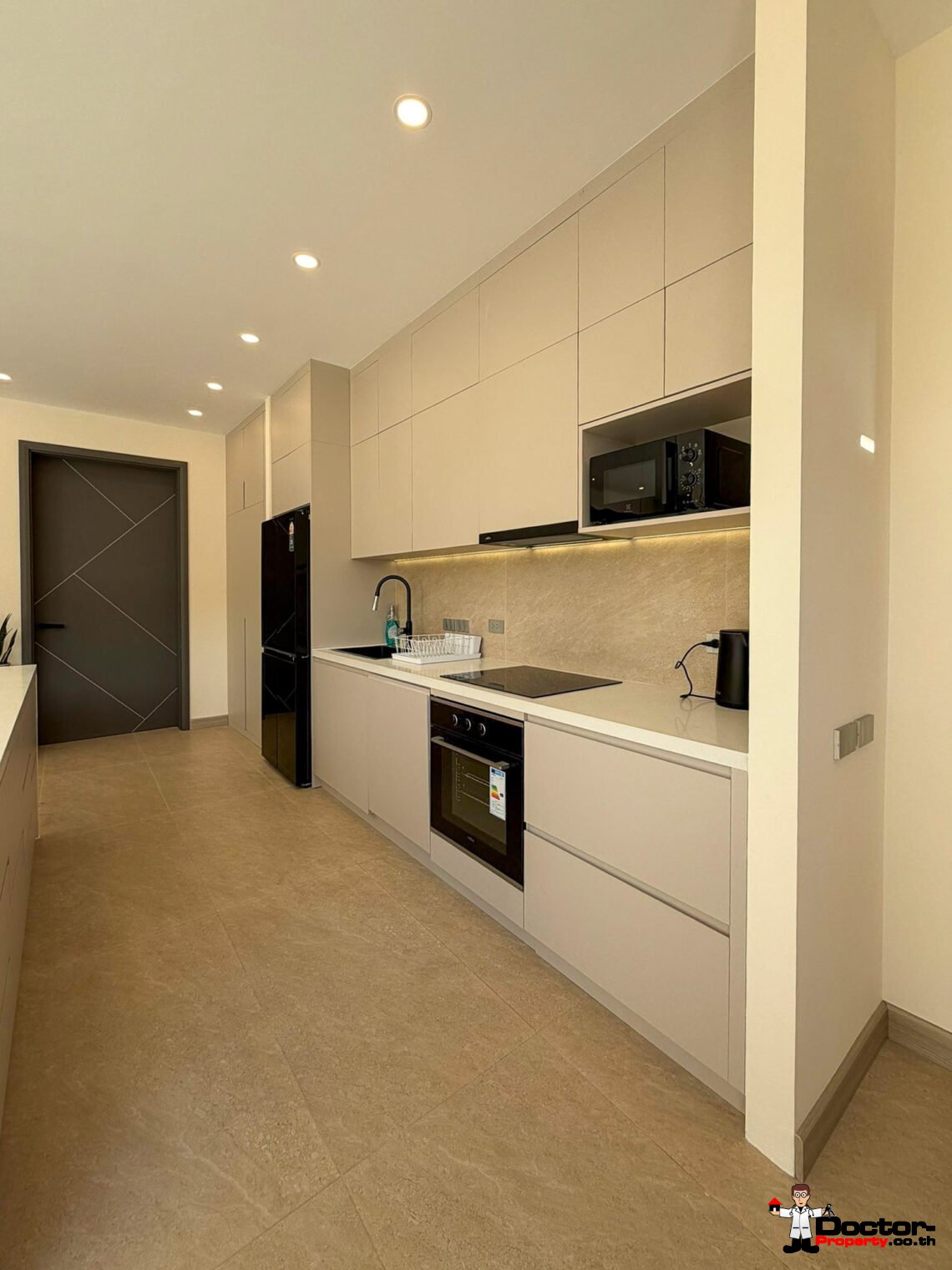 Modern 3 Bedroom Pool Villa in Chaweng, Koh Samui – For Sale