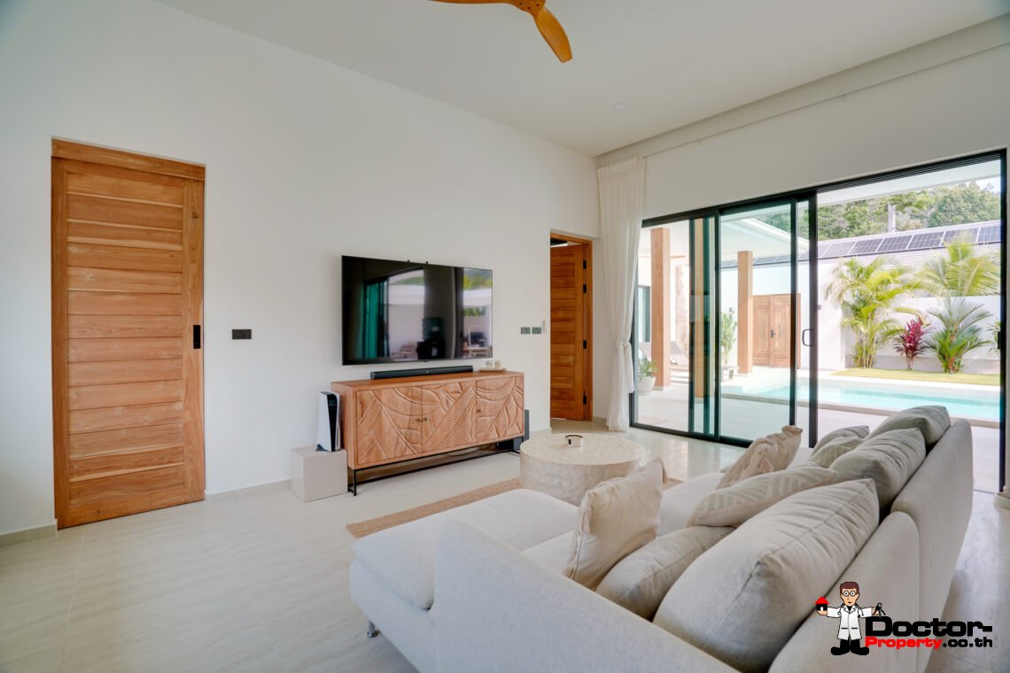 Modern 4 Bedroom Pool Villa in Lamai, Koh Samui – For Sale