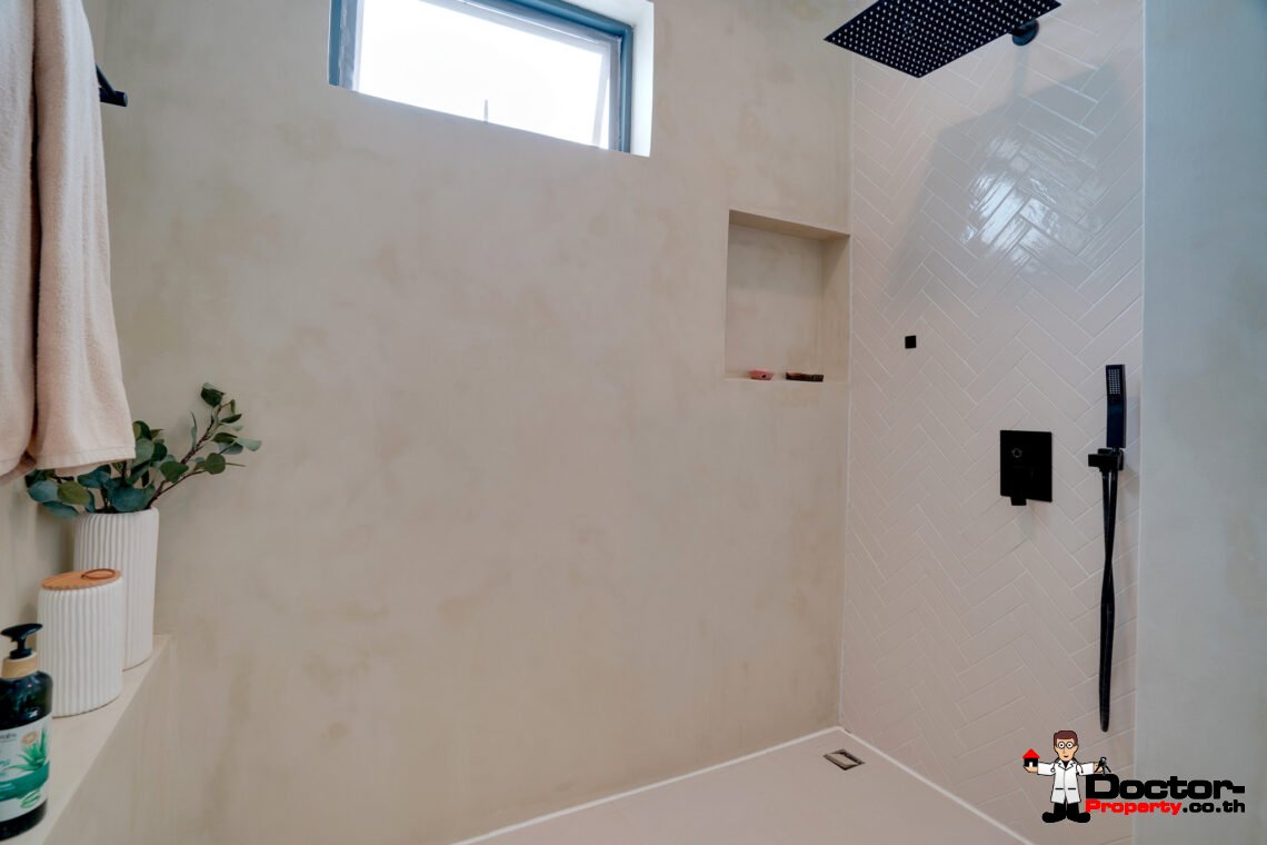 Modern 4 Bedroom Pool Villa in Lamai, Koh Samui – For Sale