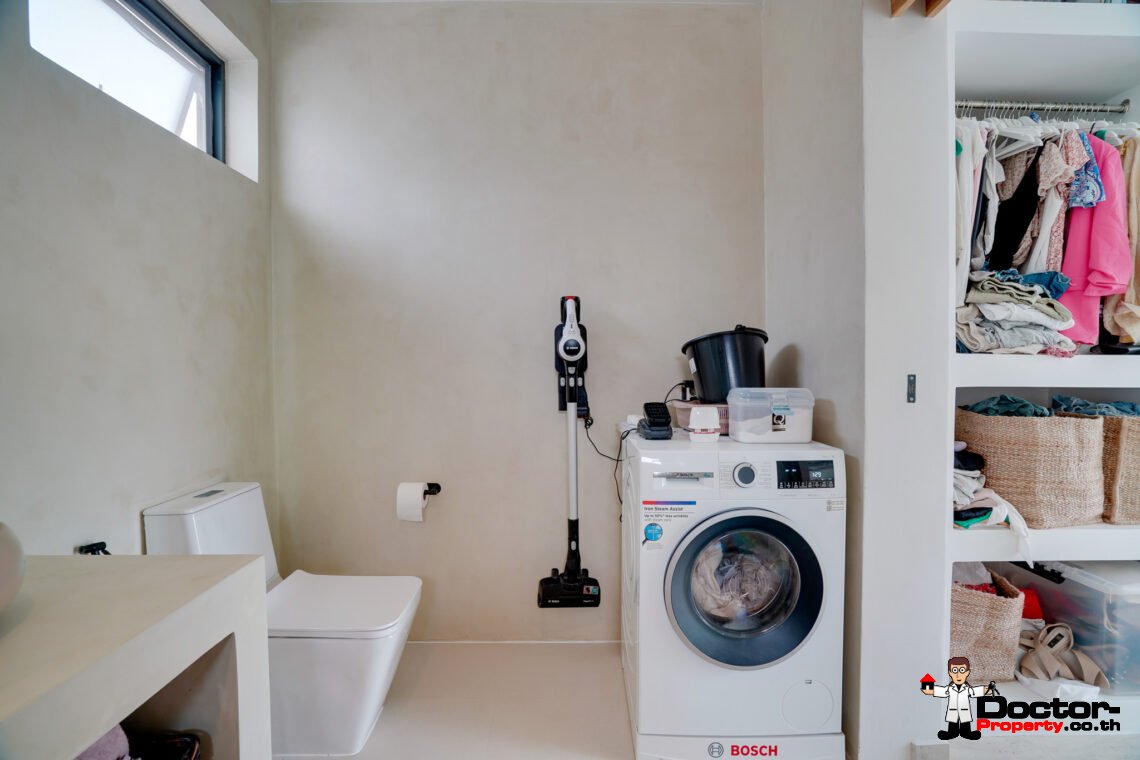 Modern 4 Bedroom Pool Villa in Lamai, Koh Samui – For Sale