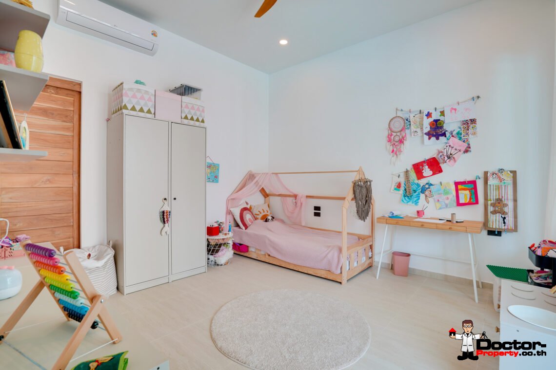 Modern 4 Bedroom Pool Villa in Lamai, Koh Samui – For Sale