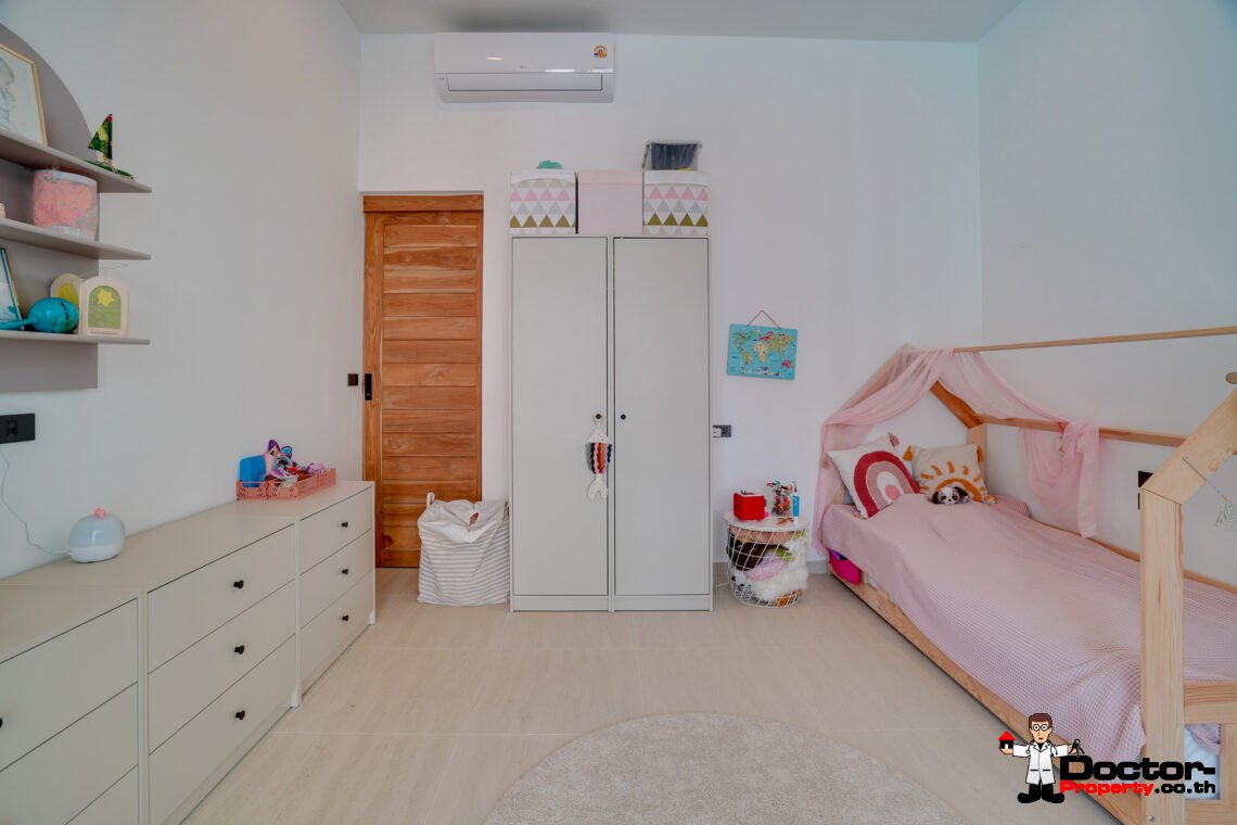 Modern 4 Bedroom Pool Villa in Lamai, Koh Samui – For Sale