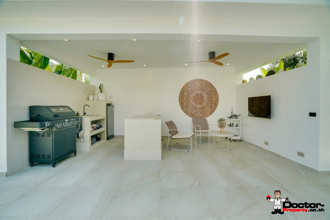 Modern 4 Bedroom Pool Villa in Lamai, Koh Samui – For Sale