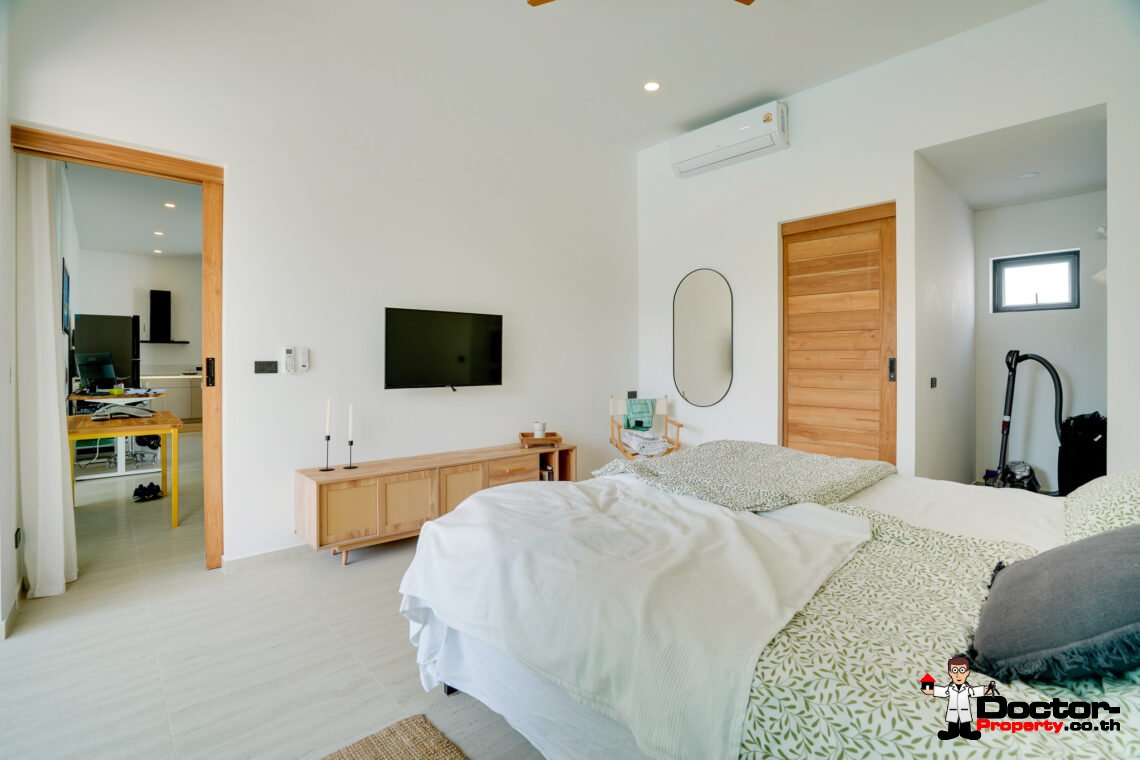 Modern 4 Bedroom Pool Villa in Lamai, Koh Samui – For Sale