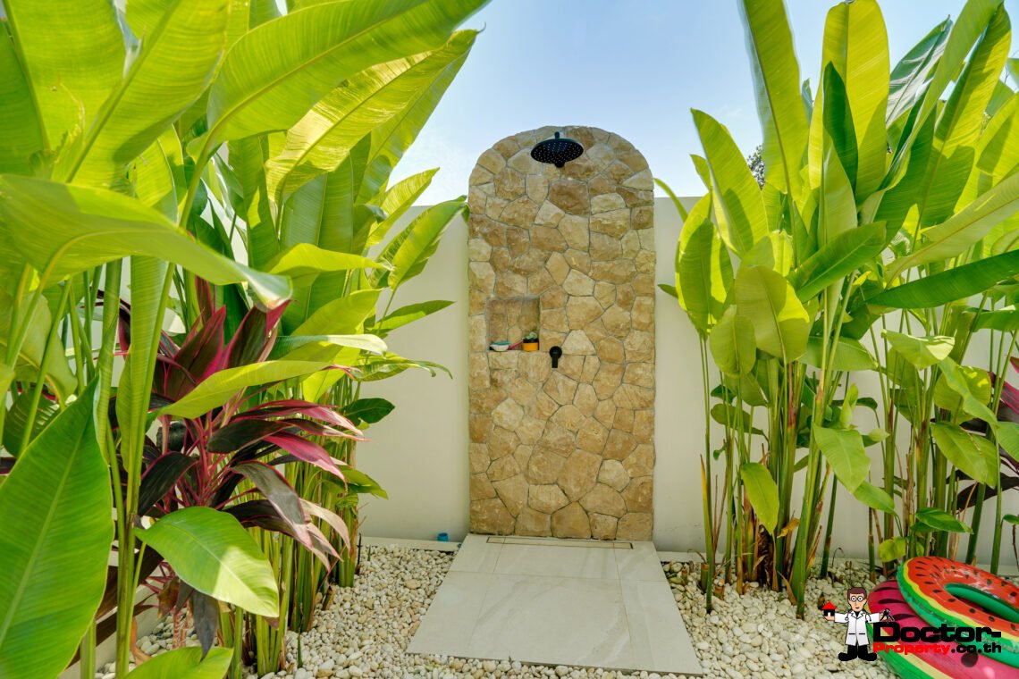 Modern 4 Bedroom Pool Villa in Lamai, Koh Samui – For Sale