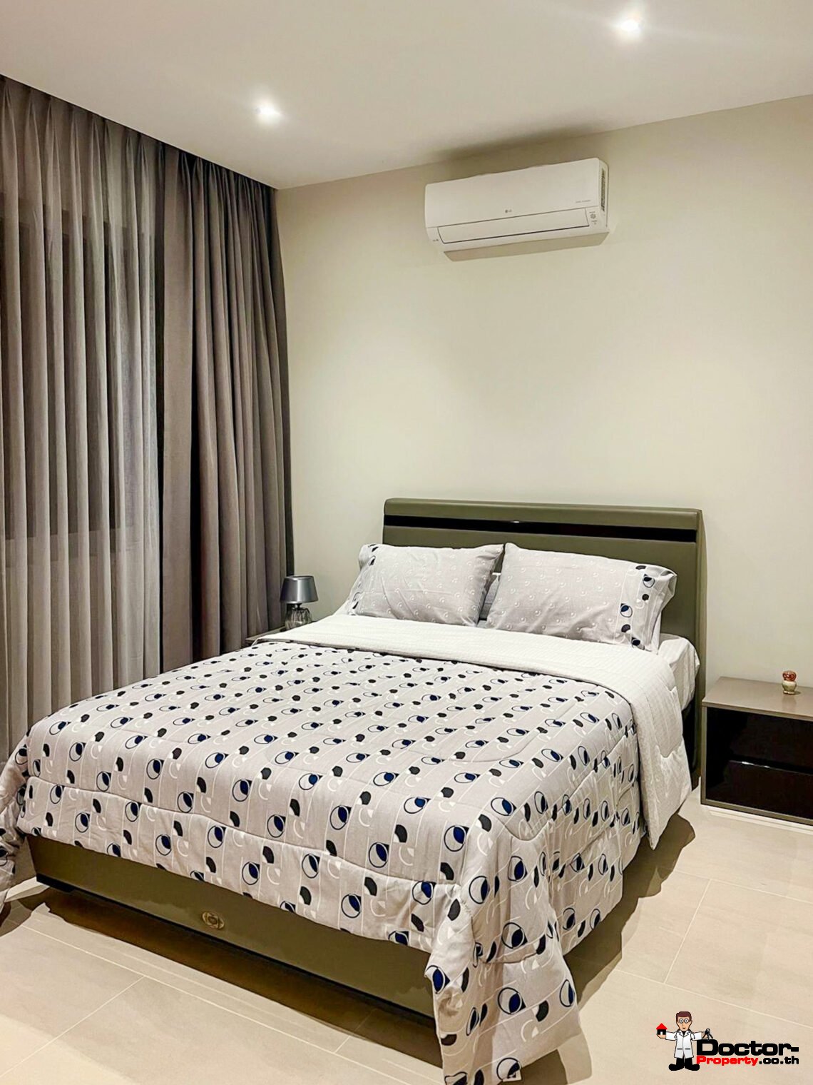 3 Bedroom Penthouse with Sea View in Mae Nam, Koh Samui – For Sale