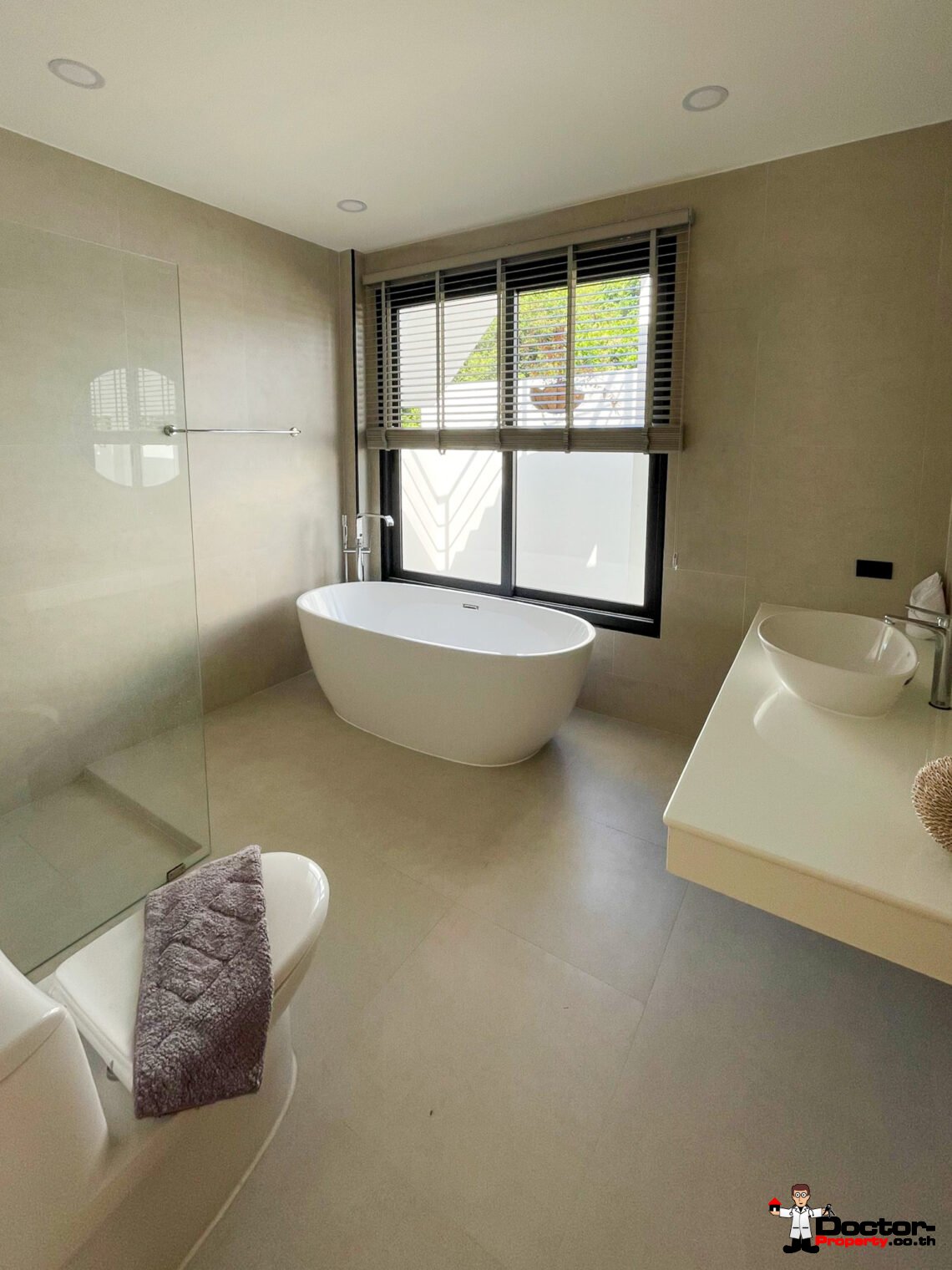 3 Bedroom Pool Villa in Chaweng, Koh Samui – For Sale