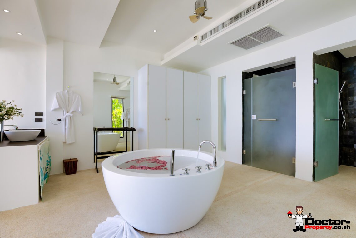 Luxury 5 Bedroom Pool Villa with Stunning Sea View in Choeng Mon, Koh Samui – For Sale