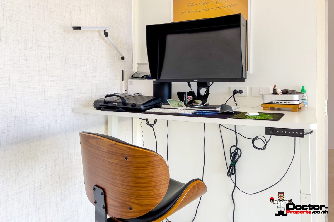 3 Bedroom Pool Villa with Partial Sea View in Bo Phut, Koh Samui – For Sale