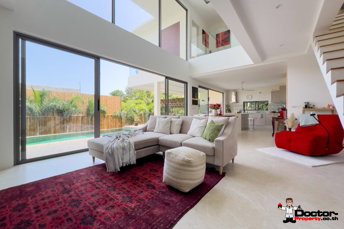 3 Bedroom Pool Villa with Partial Sea View in Bo Phut, Koh Samui – For Sale