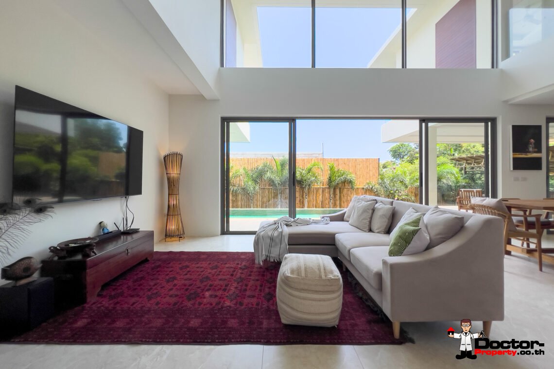 3 Bedroom Pool Villa with Partial Sea View in Bo Phut, Koh Samui – For Sale