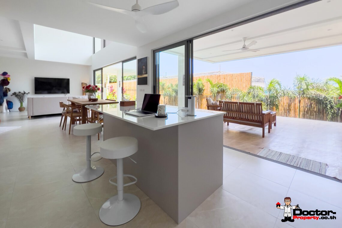 3 Bedroom Pool Villa with Partial Sea View in Bo Phut, Koh Samui – For Sale