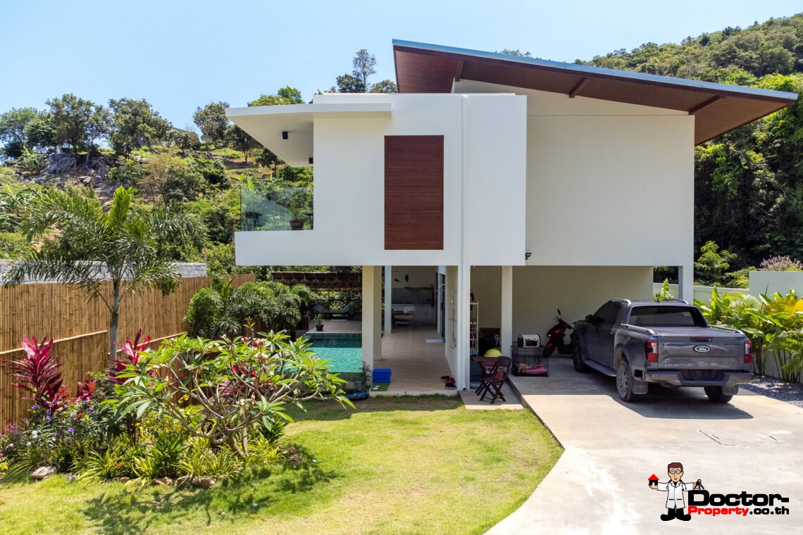 3 Bedroom Pool Villa with Partial Sea View in Bo Phut, Koh Samui – For Sale