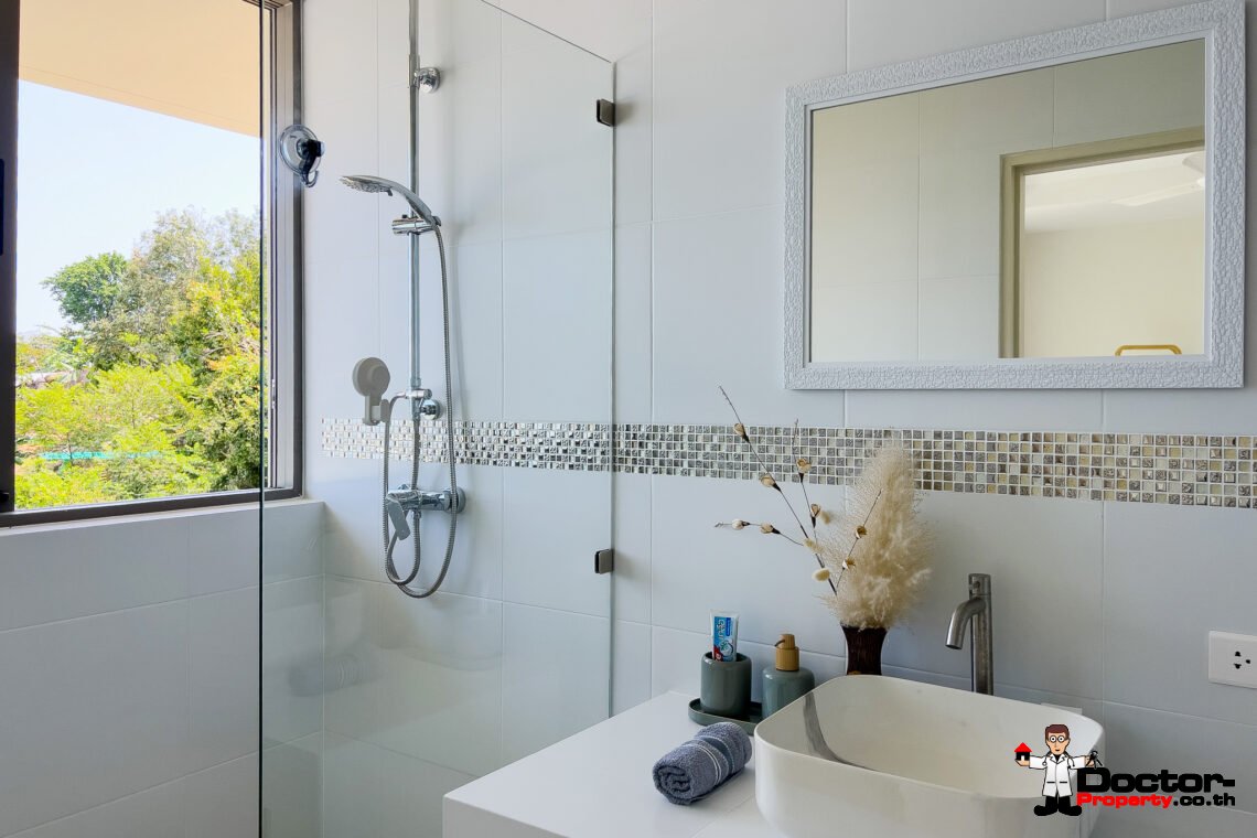 3 Bedroom Pool Villa with Partial Sea View in Bo Phut, Koh Samui – For Sale