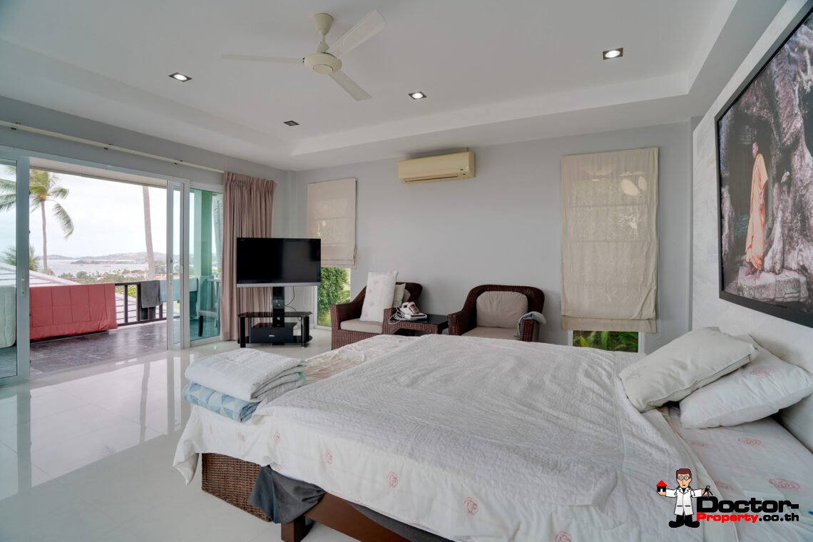 Spacious 3 Bedroom Pool Villa with Sea View in Bang Rak, Koh Samui – For Sale