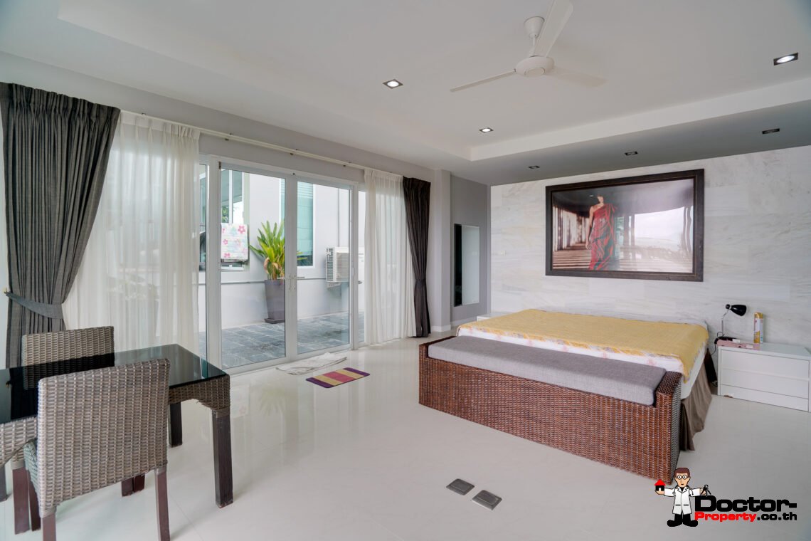Spacious 3 Bedroom Pool Villa with Sea View in Bang Rak, Koh Samui – For Sale