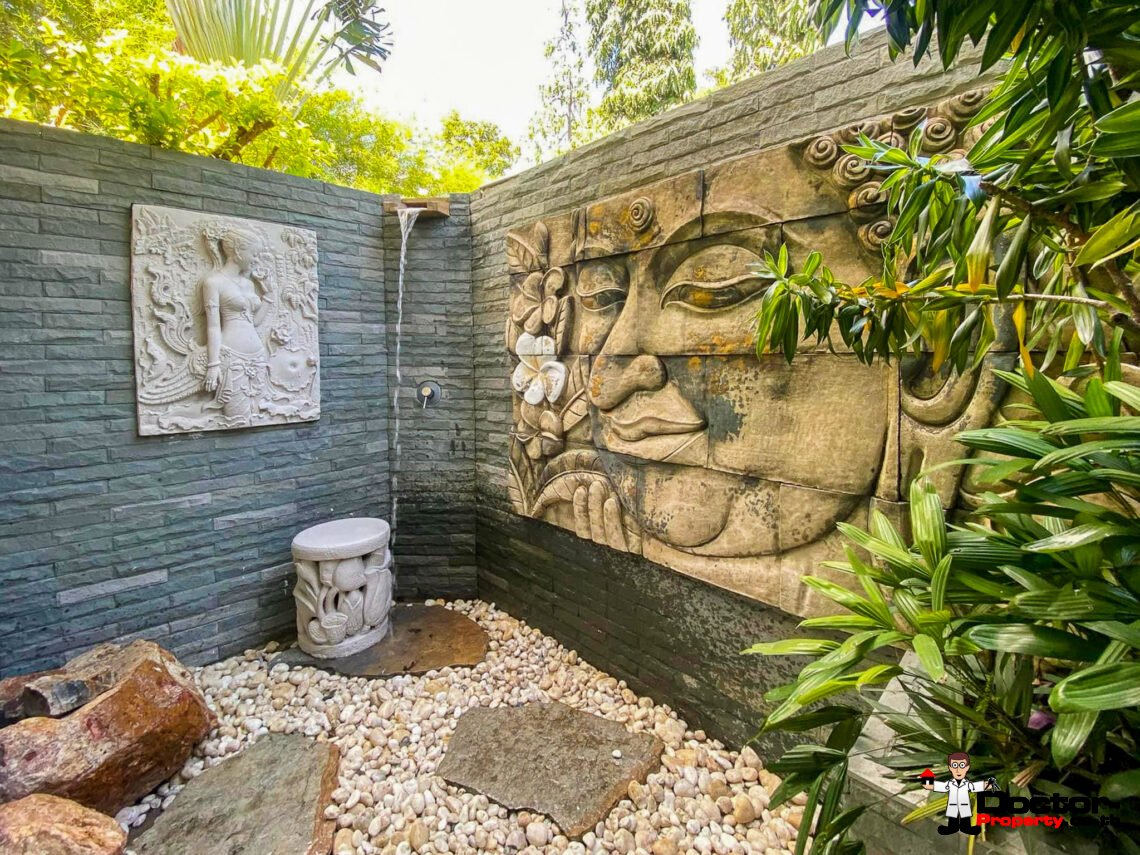 Spacious 3 Bedroom Pool Villa with Sea View in Bang Rak, Koh Samui – For Sale