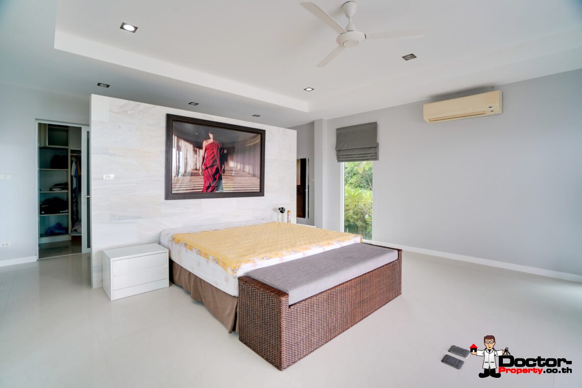 Spacious 3 Bedroom Pool Villa with Sea View in Bang Rak, Koh Samui – For Sale