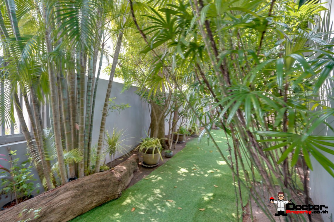 3 Bedroom Villa with Stunning Sea View in Plai Laem, Koh Samui – For Sale