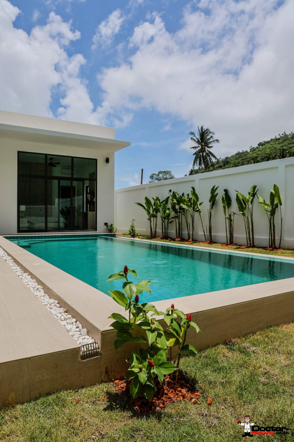 Modern 3 Bedroom Pool Villa in Lamai, Koh Samui – For Sale
