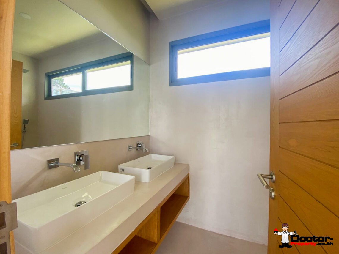 3 Bedroom Pool Villa in Mae Nam, Koh Samui – For Sale