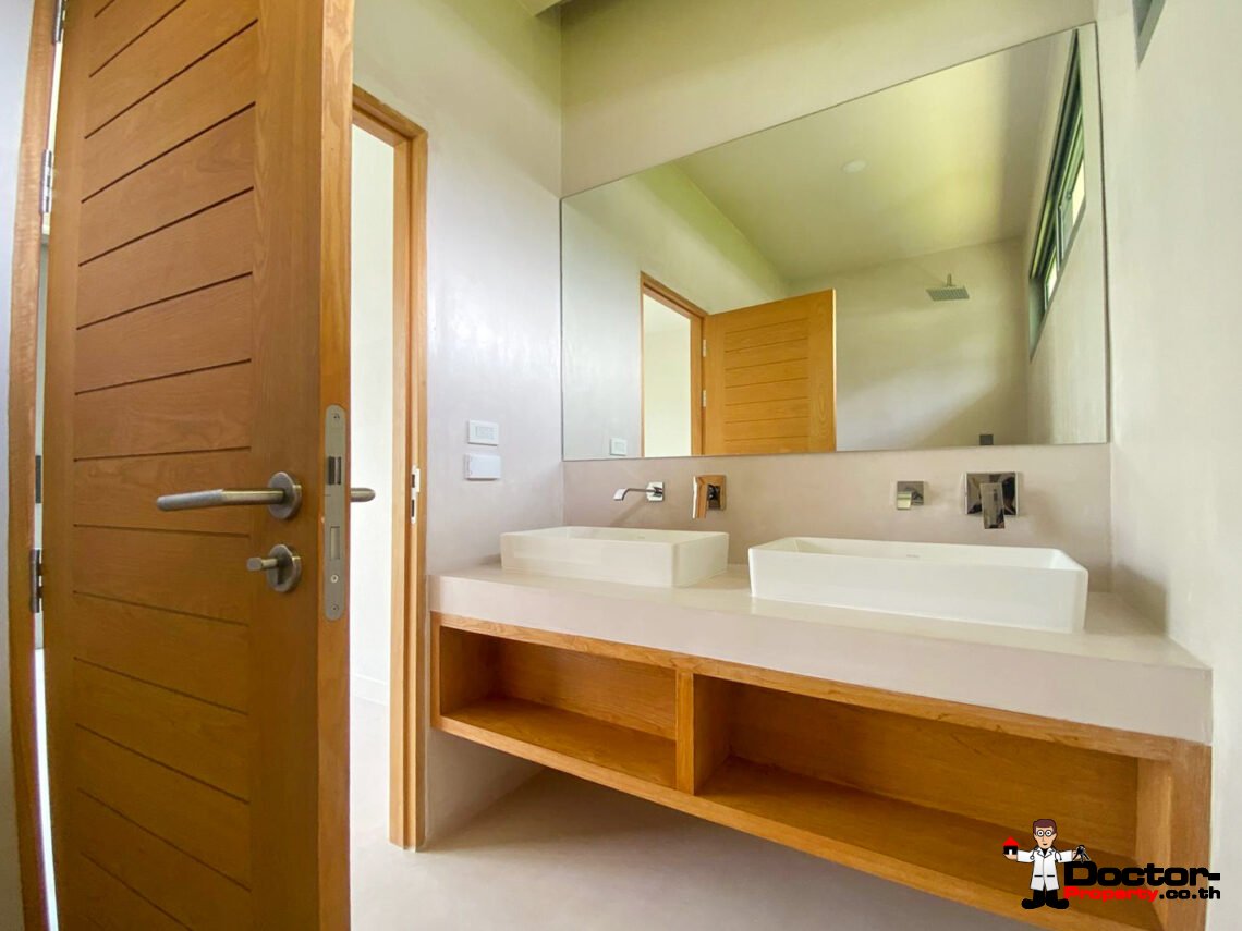 3 Bedroom Pool Villa in Mae Nam, Koh Samui – For Sale