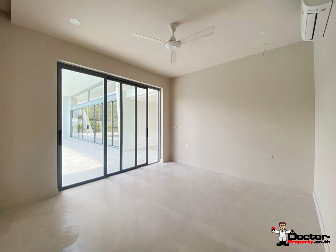 3 Bedroom Pool Villa in Mae Nam, Koh Samui – For Sale