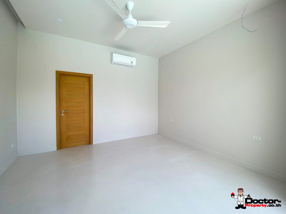 3 Bedroom Pool Villa in Mae Nam, Koh Samui – For Sale