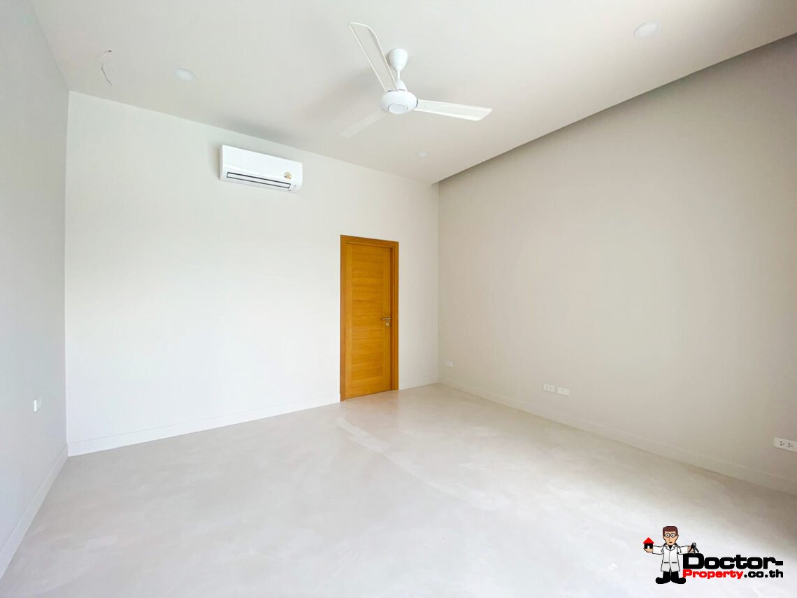 3 Bedroom Pool Villa in Mae Nam, Koh Samui – For Sale