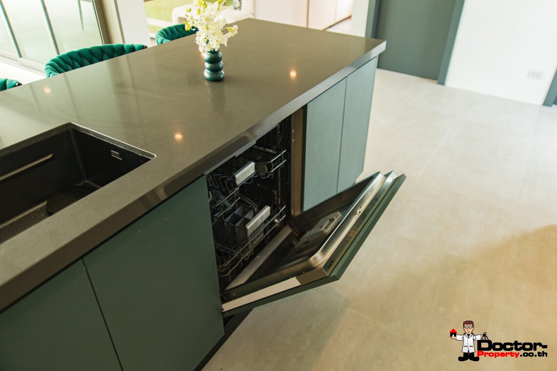 New 3 Bedroom Pool Villa in Lamai, Koh Samui – For Sale