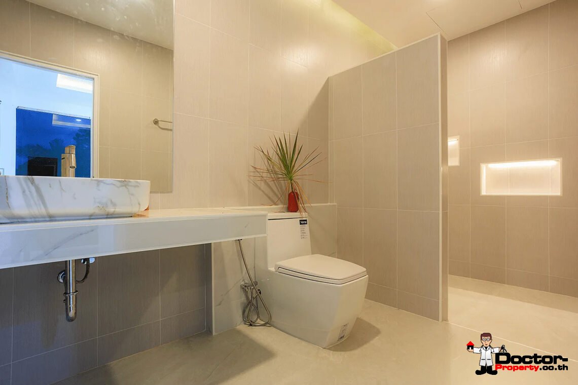 2 Bedroom Pool Villa in Chaweng, Koh Samui – For Sale