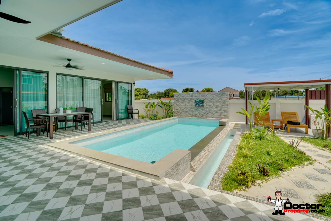 3 Bedroom Pool Villa in Lipa Noi, Koh Samui – For Sale
