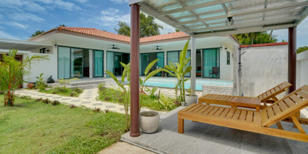 3 Bedroom Pool Villa in Lipa Noi, Koh Samui – For Sale