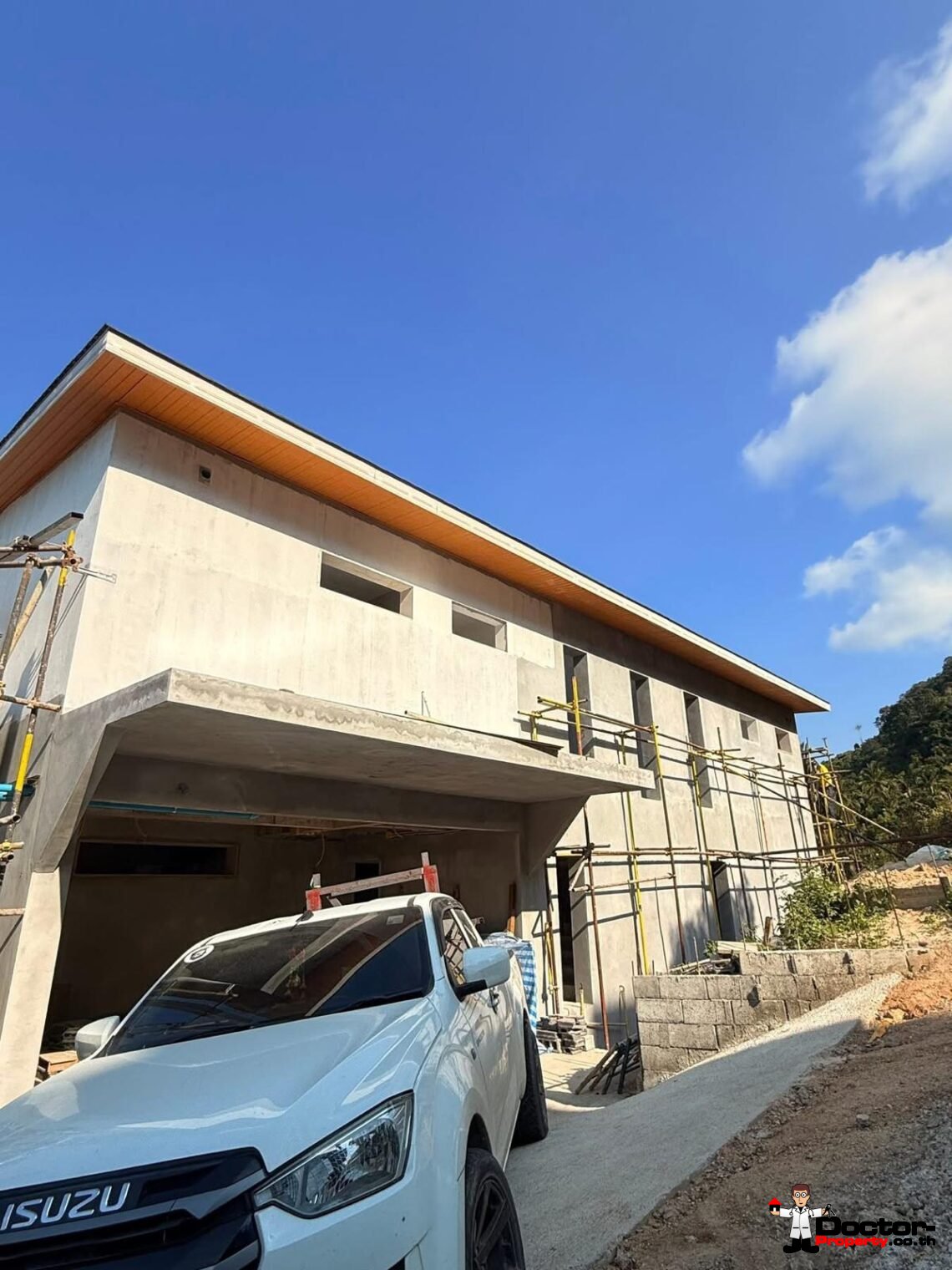 New Project! 4 Bedroom Pool Villas with Seaview in Chaweng – For Sale