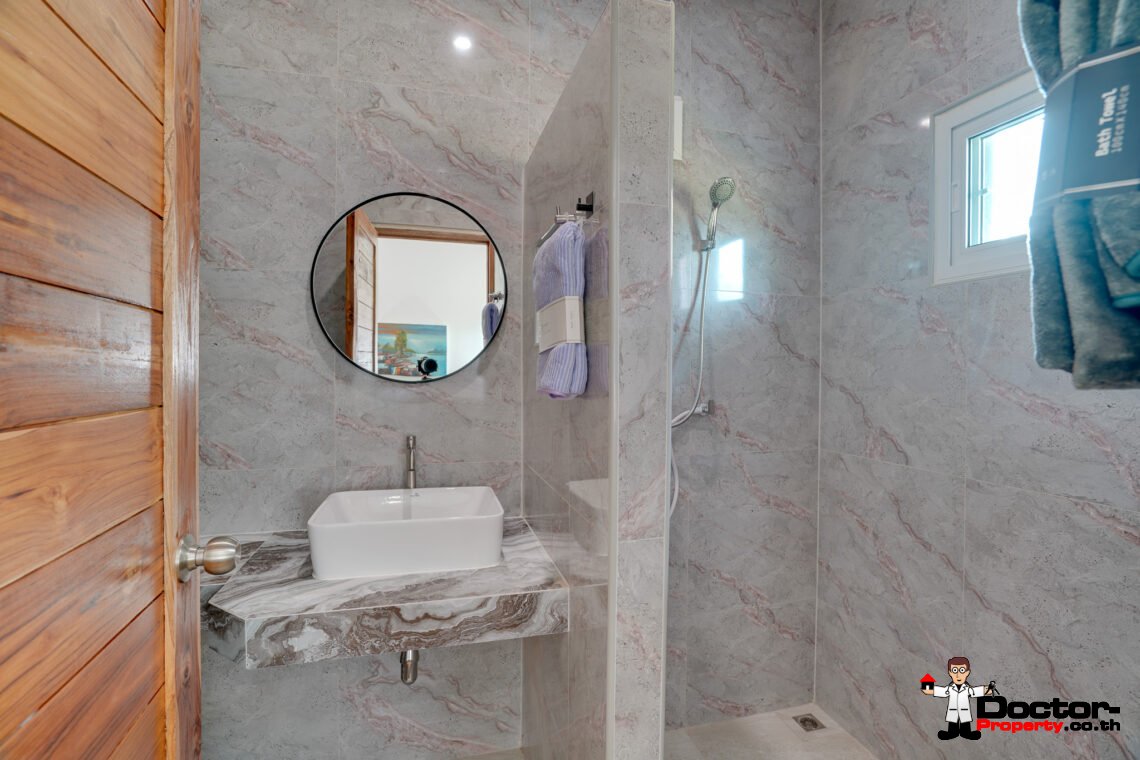 7 Bedroom Resort with Pool in Lipa Noi, Koh Samui – For Sale