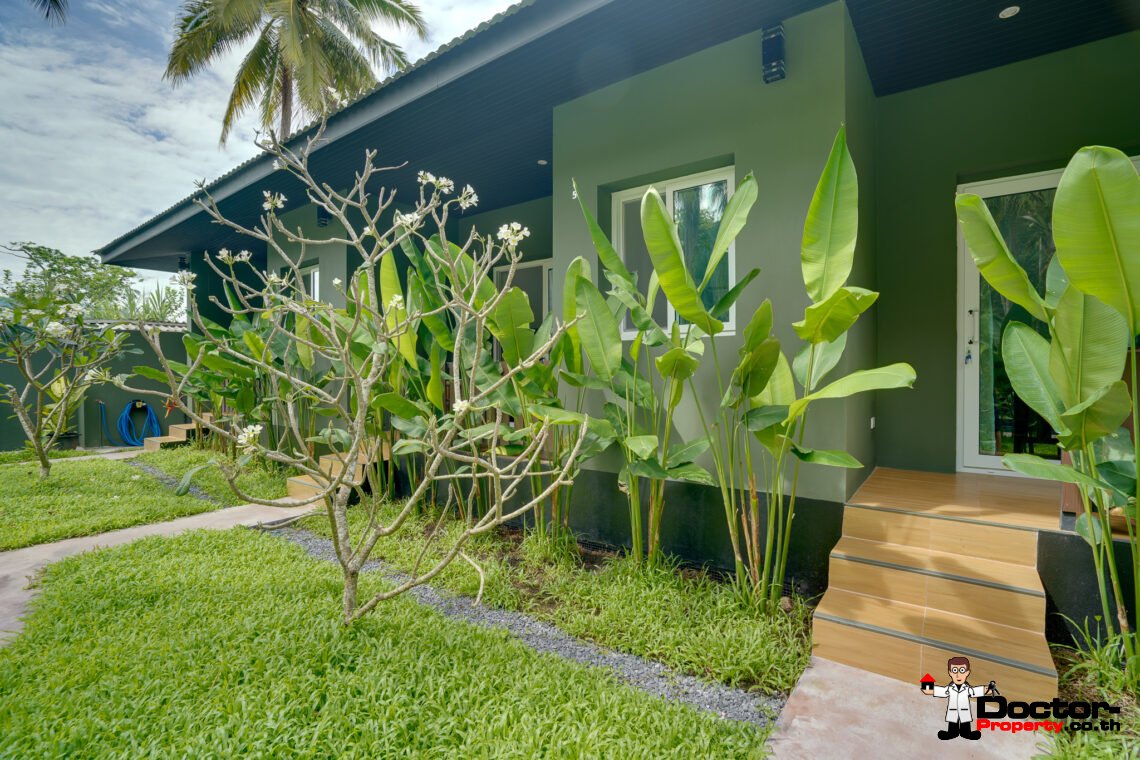 7 Bedroom Resort with Pool in Lipa Noi, Koh Samui – For Sale