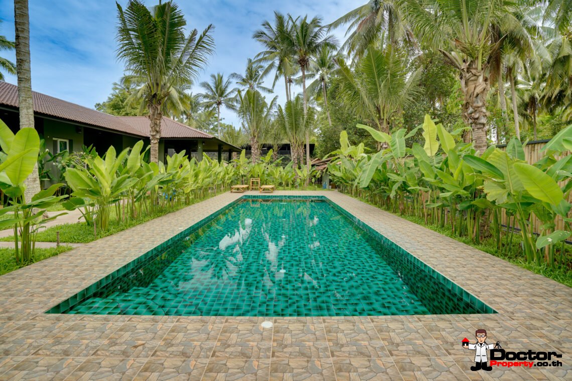 7 Bedroom Resort with Pool in Lipa Noi, Koh Samui – For Sale