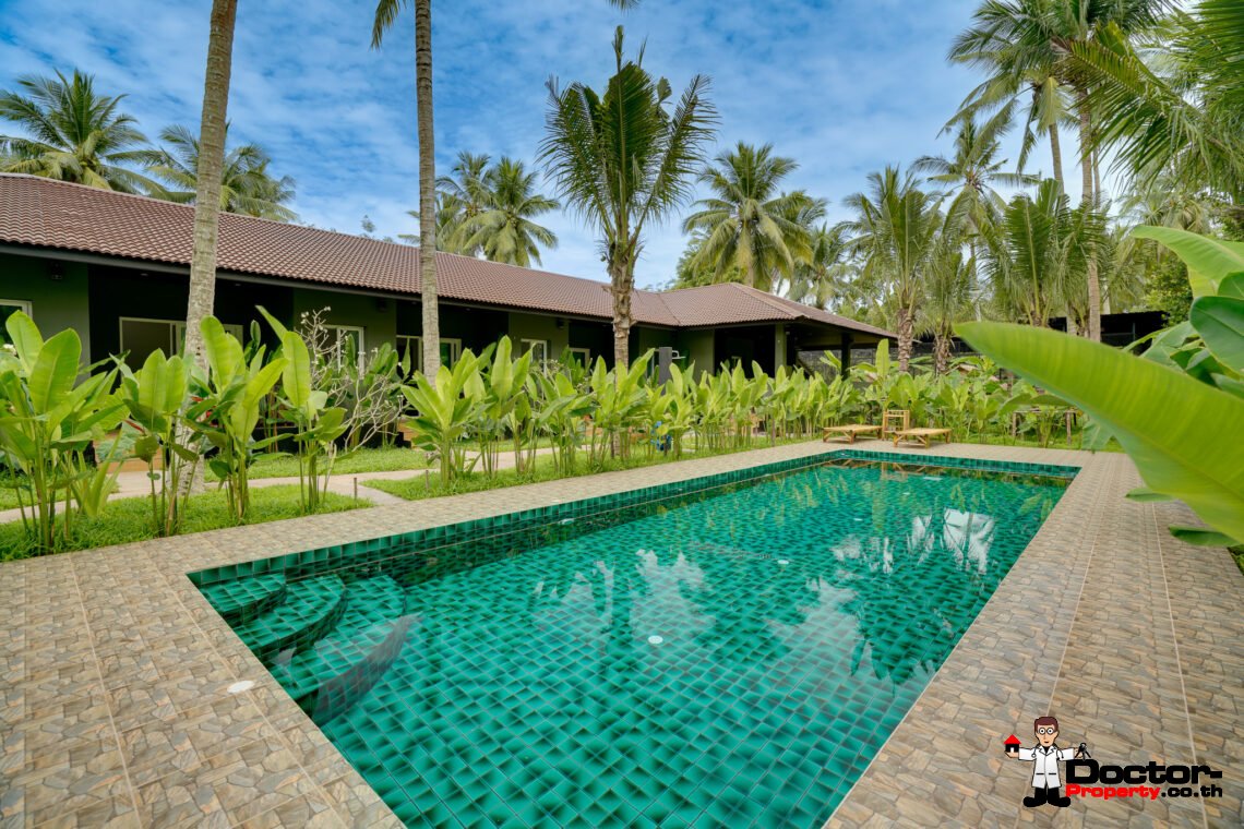 7 Bedroom Resort with Pool in Lipa Noi, Koh Samui – For Sale