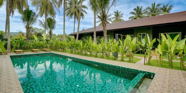 7 Bedroom Resort with Pool in Lipa Noi, Koh Samui – For Sale