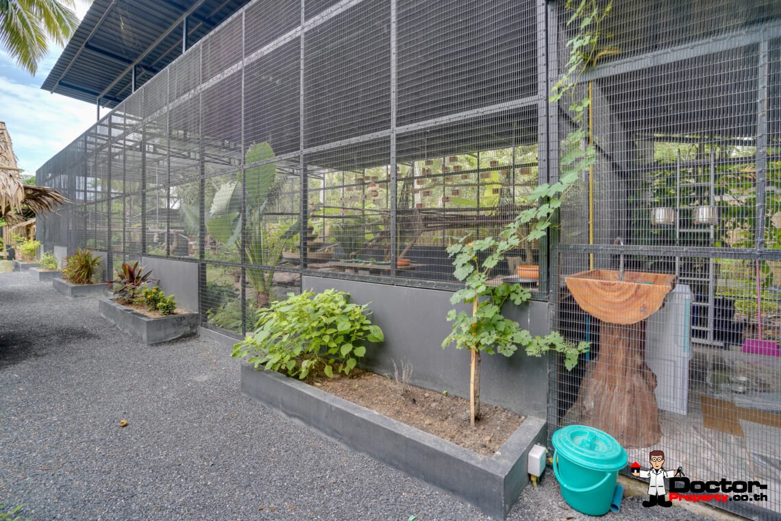 7 Bedroom Resort with Pool in Lipa Noi, Koh Samui – For Sale